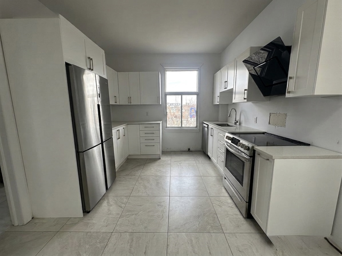 5817 Boul. Saint-Laurent — photo 1
