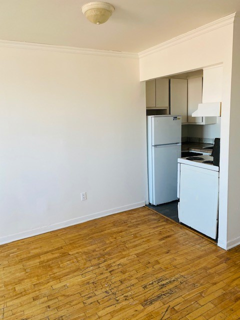 8390 Christophe Colomb — photo 3